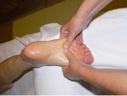 Reflexology (30 minutes)